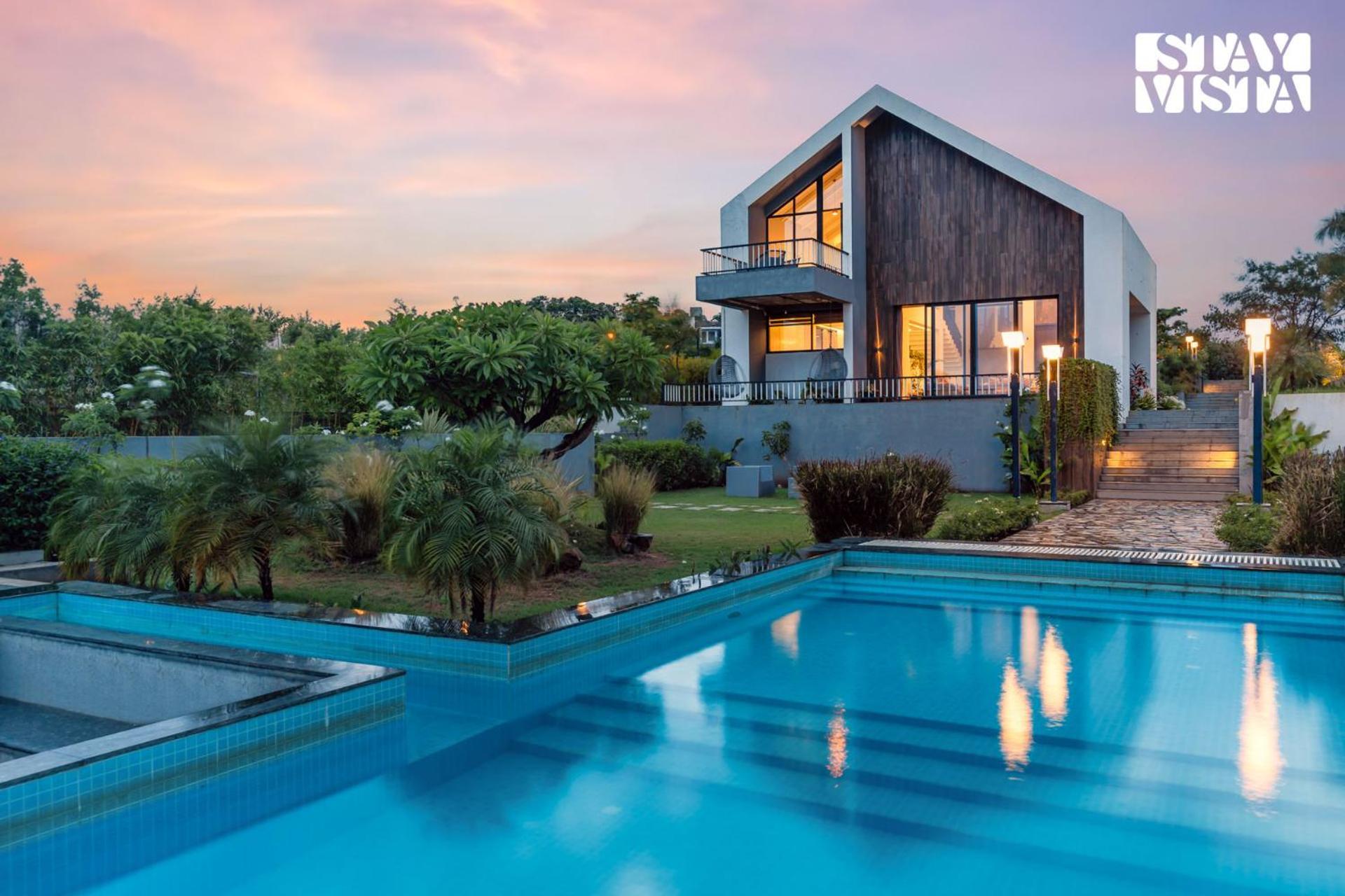 Stayvista At The Rainfield Villa With Gazebo & Lawn Nashik Exterior photo